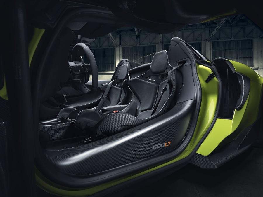 Интерьер McLaren 600LT Spider 2019 года  (WW) (фото 12 из 42)